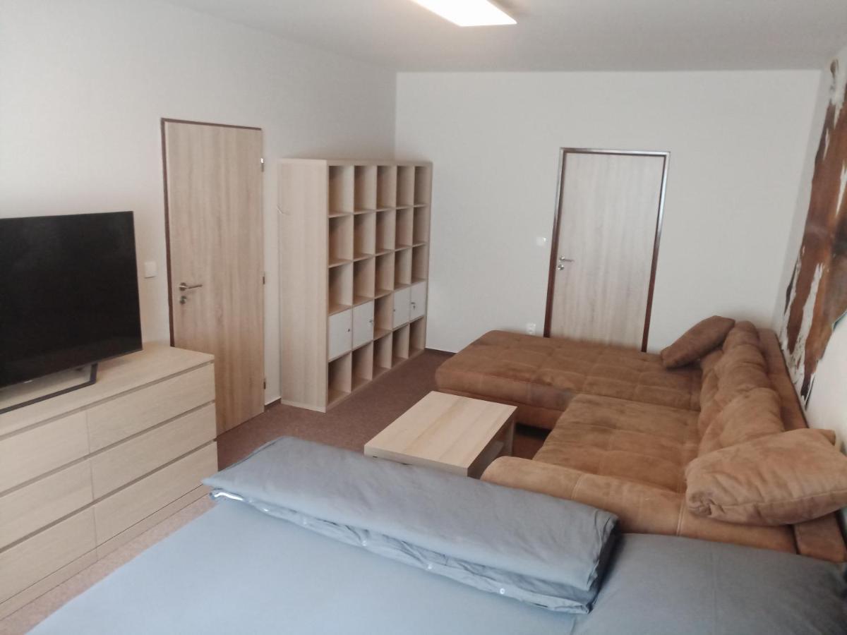 Kraliky Apartman מראה חיצוני תמונה
